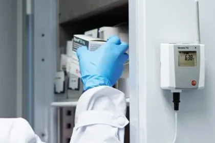 Pharmaceutical cold room panels